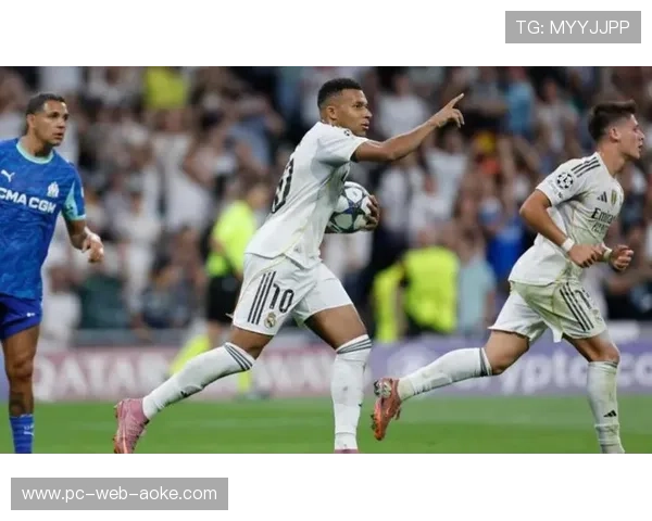 皇家马德里6-1大胜摩纳哥,姆巴佩独中两元助球队稳居积分榜前列 皇家马德里6-1大胜摩纳哥,姆巴佩独中两元助球队稳居积分榜前列